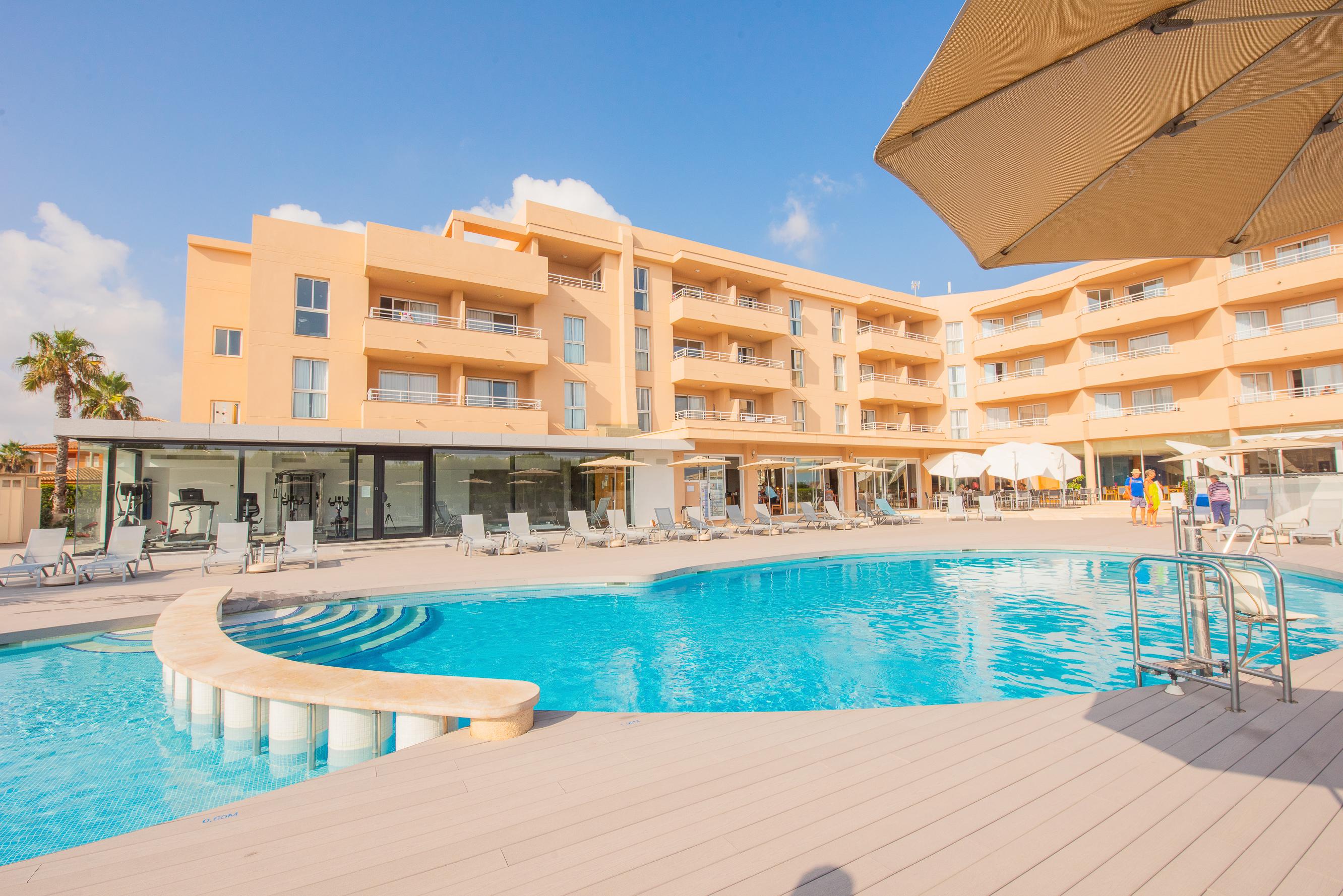 Aparthotel Dunes Platja Кан Пикафорт Экстерьер фото