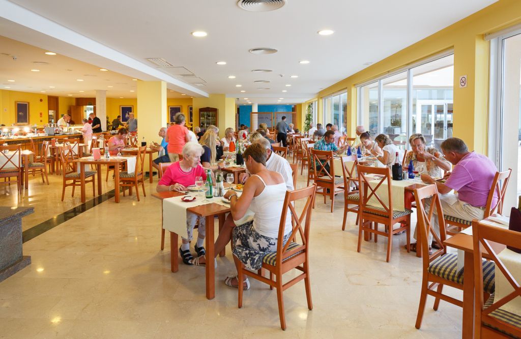 Aparthotel Dunes Platja Кан Пикафорт Экстерьер фото
